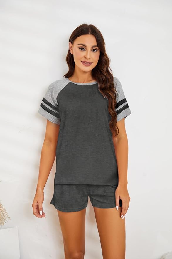 Women's Pajama Set - Short Sleeve