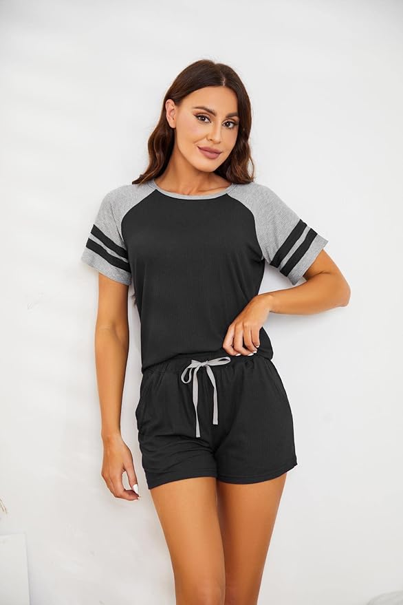 Women's Pajama Set - Short Sleeve