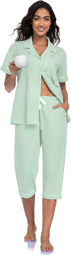 Women's Capri Pajama Set - Short Sleeve