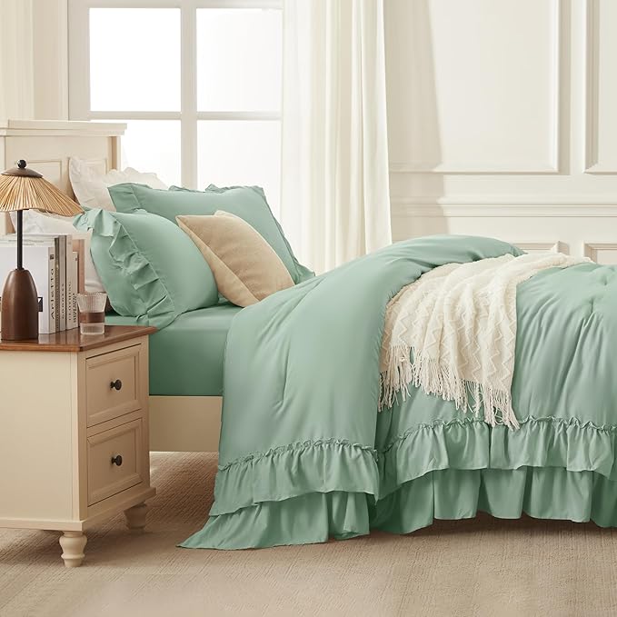 Microfiber Comforter Set - King - 104 x 90 in - 3 Piece