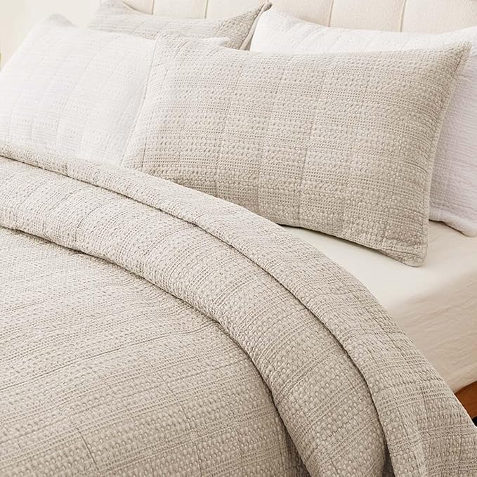Quilt Set - Queen - 3 Piece