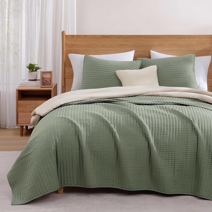 Quilt Set - King - 3 Piece