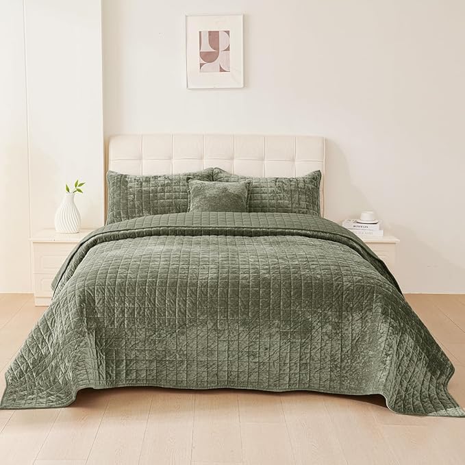 Velvet Quilt Set - California King - 3 Piece
