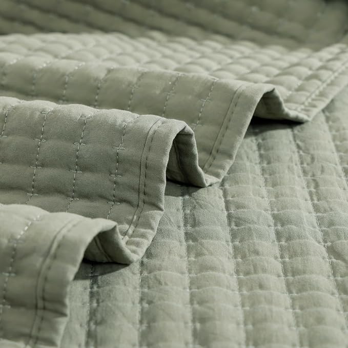 Quilt Set - King - 3 Piece