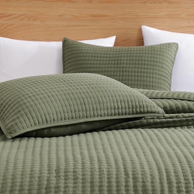 Quilt Set - California King - 3 Piece
