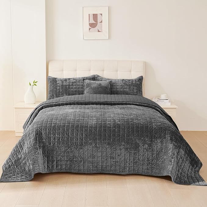 Velvet Quilt Set - California King - 3 Piece