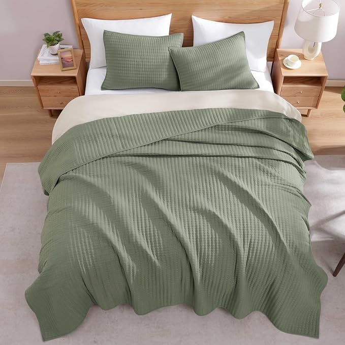 Quilt Set - King - 3 Piece