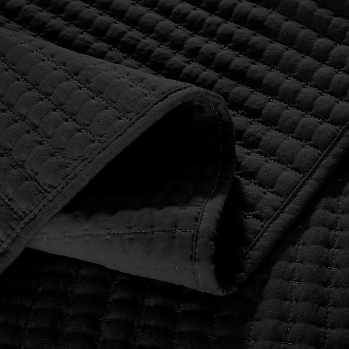 Quilt Set - Queen - 3 Piece