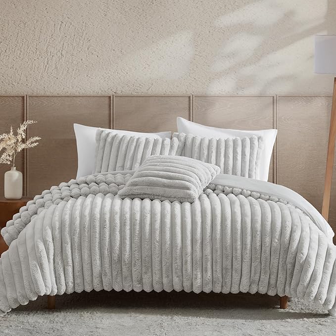 Comforter Set - Queen - 4 Piece