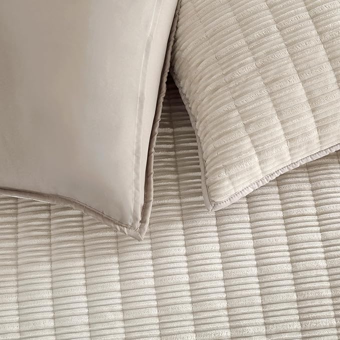 Velvet Quilt Set - King