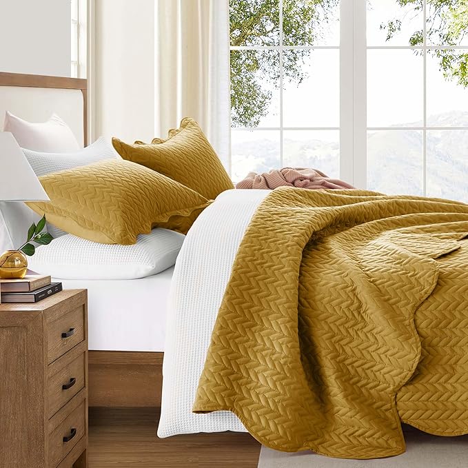 Microfiber Quilt Set - California King - 8 Pack