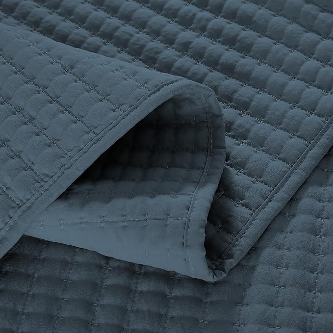 Quilt Set - Queen - 3 Piece