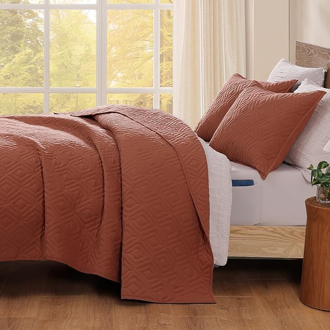 Quilt Set - Queen - 3 Piece