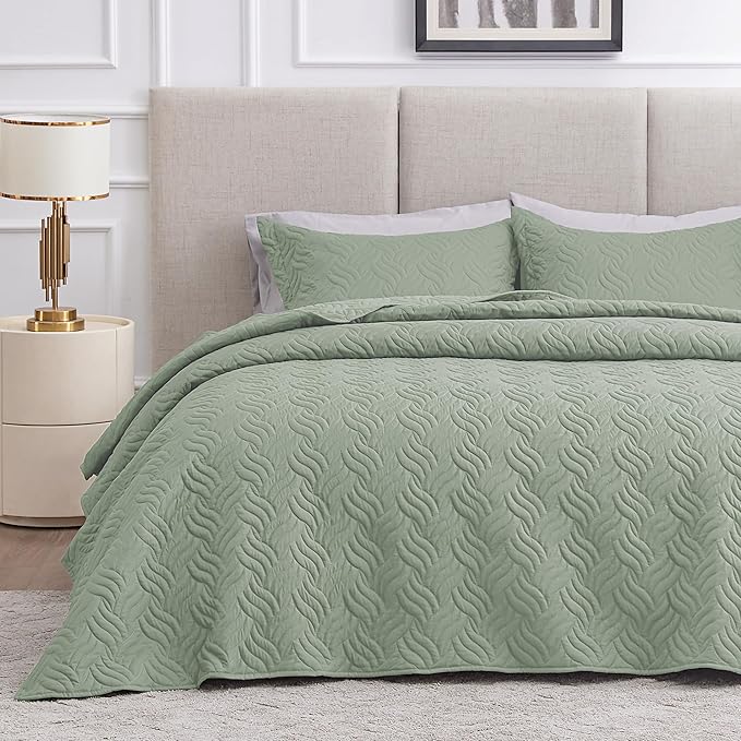 Quilt Set - California King - 3 Piece