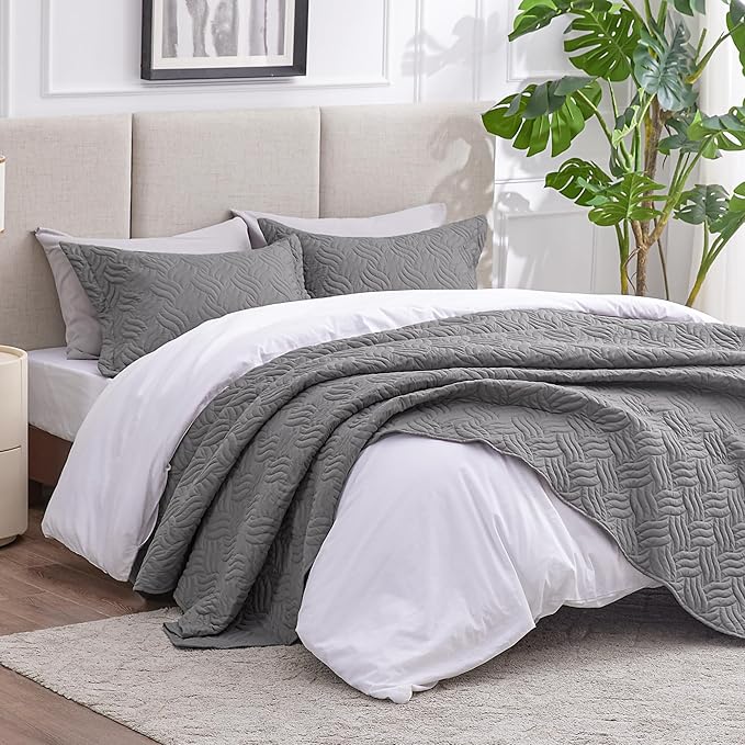 Quilt Set - California King - 3 Piece