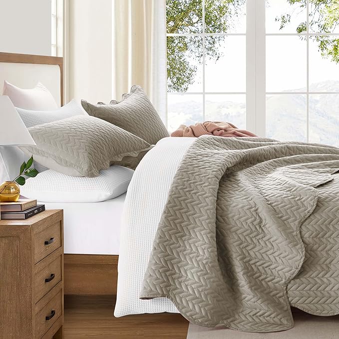 Microfiber Quilt Set - California King - 3 Piece