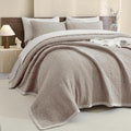 Quilt Set - Queen - 3 Piece