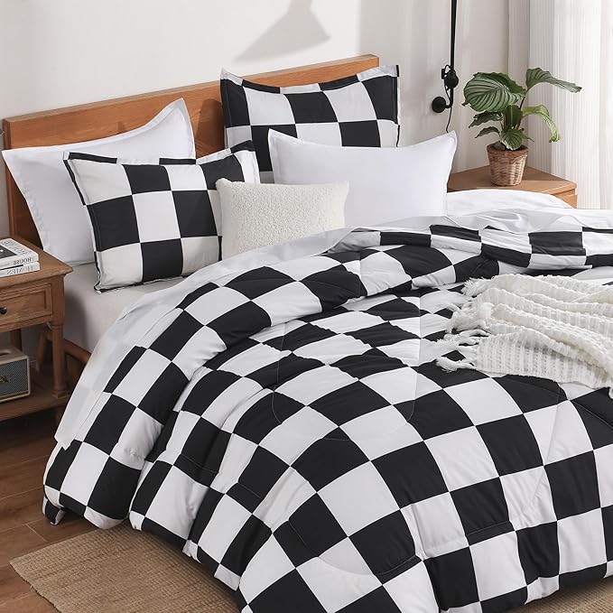 Microfiber Comforter Set - King - 104 x 90 in - 3 Piece