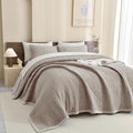 Quilt Set - King - 3 Piece