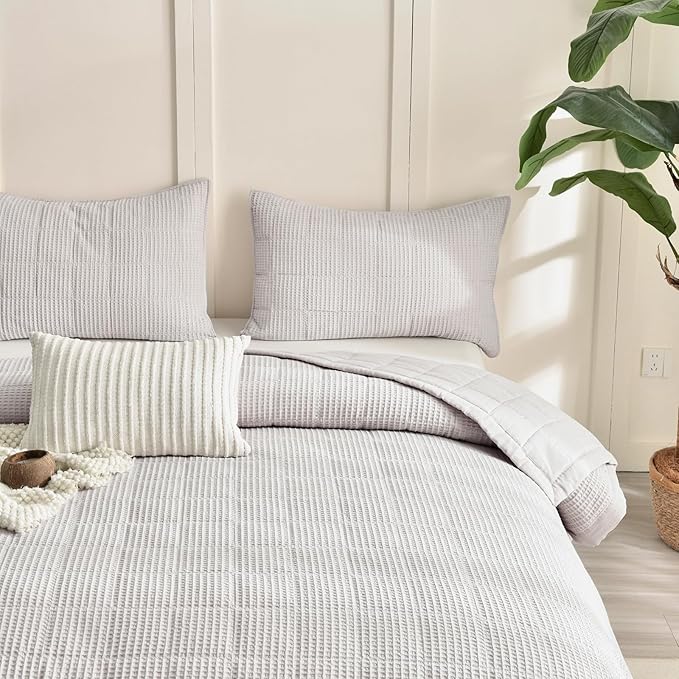 Quilt Set - King - 3 Piece