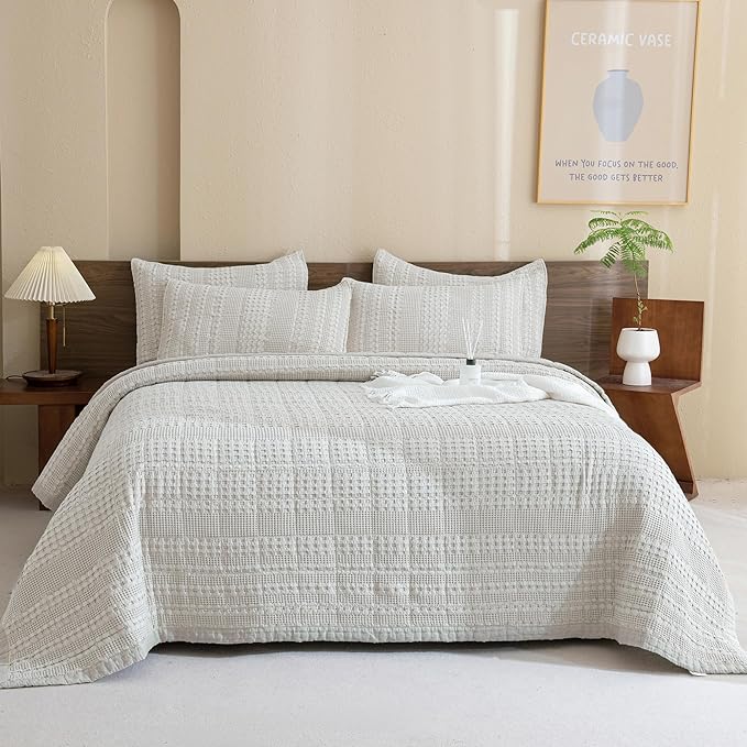 Quilt Set - Queen - 3 Piece