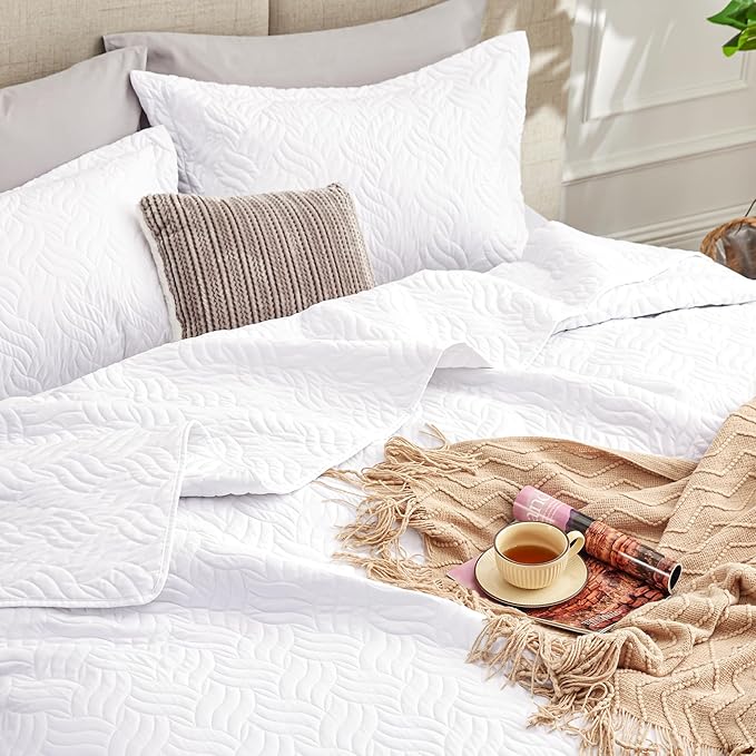 Quilt Set - California King - 3 Piece
