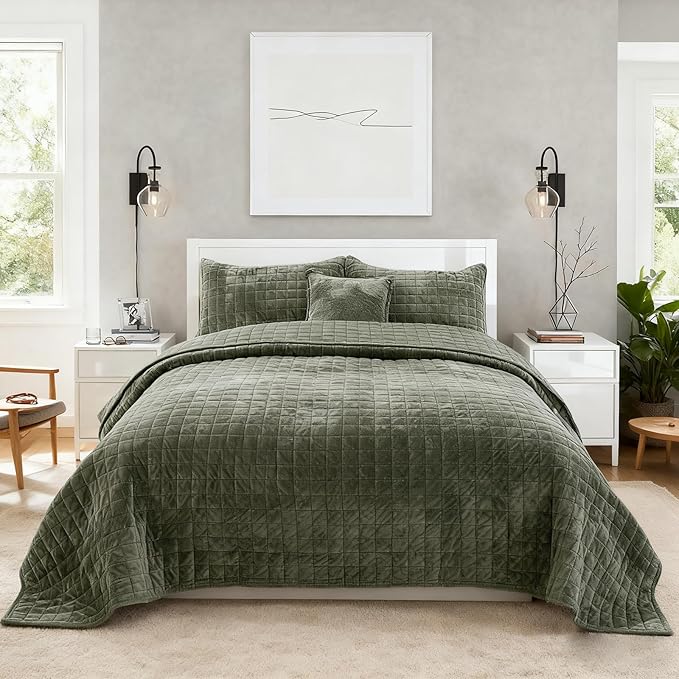 Velvet Quilt Set - California King - 3 Piece