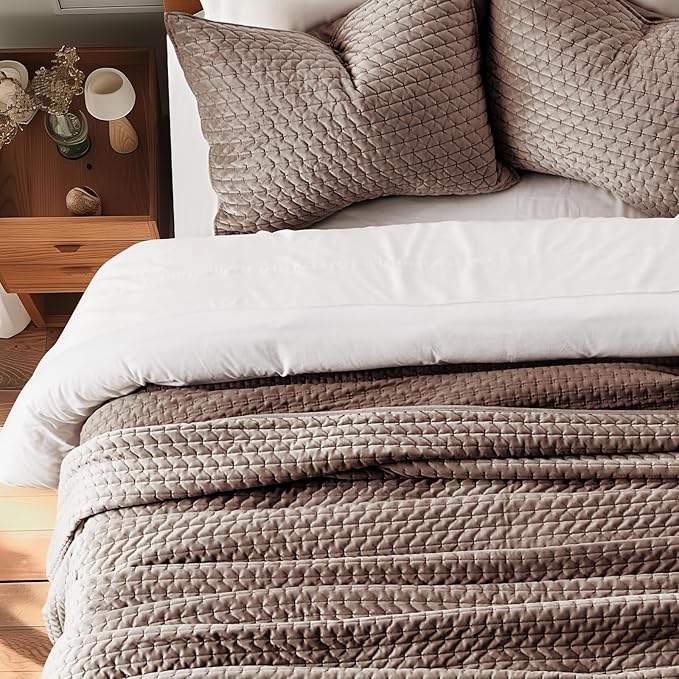 Velvet Quilt Set - Queen - 3 Piece