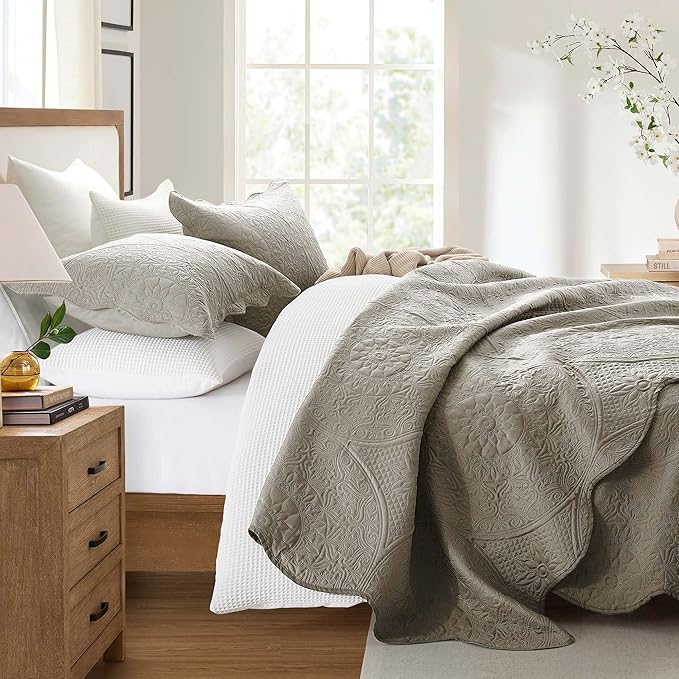 Microfiber Quilt Set - King - 8 Pack