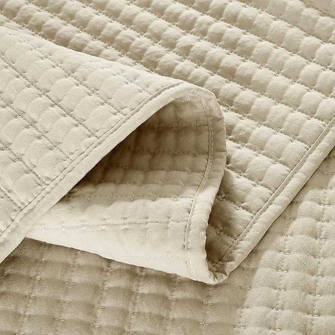Quilt Set - Queen - 3 Piece