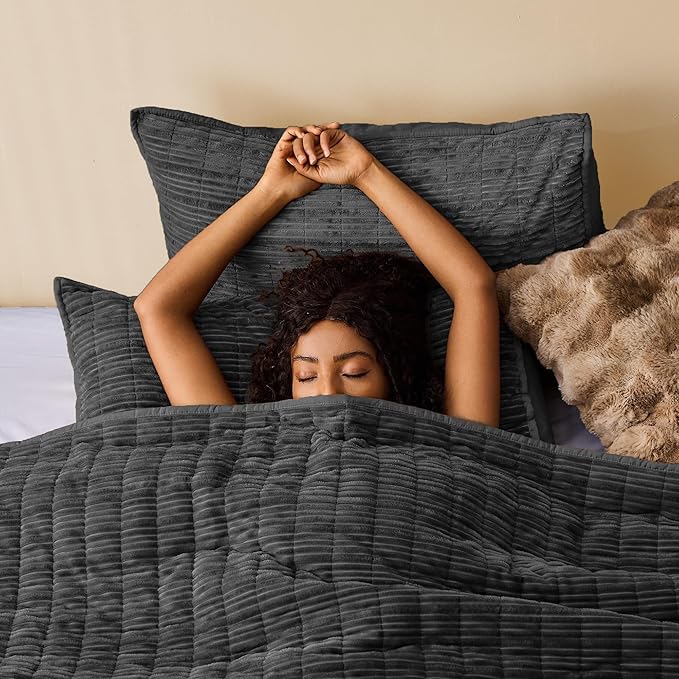 Velvet Quilt Set - Queen