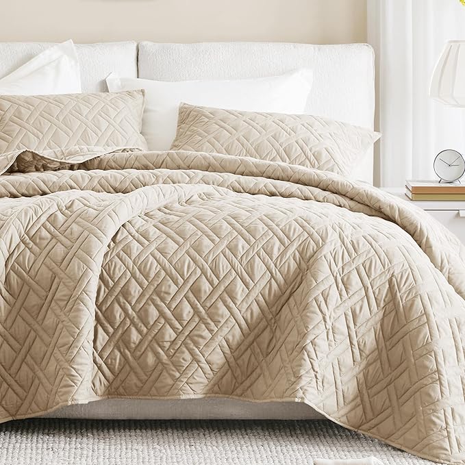 Quilt Set - Queen - 3 Piece