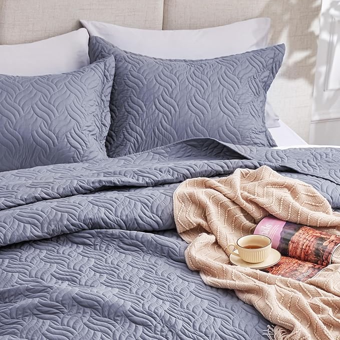 Quilt Set - California King - 3 Piece