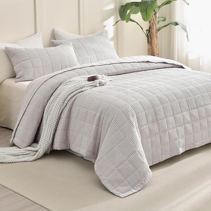 Quilt Set - King - 3 Piece