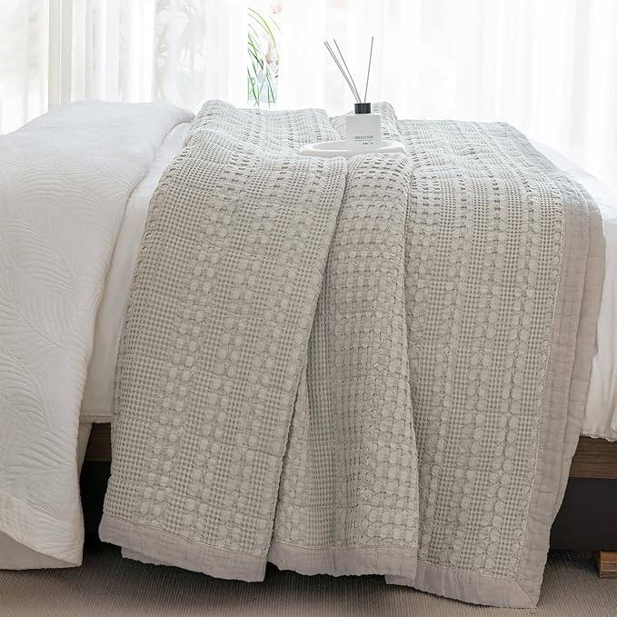 Quilt Set - Queen - 3 Piece