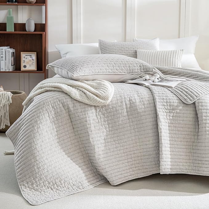 Bedding Set - California King - 3 Piece