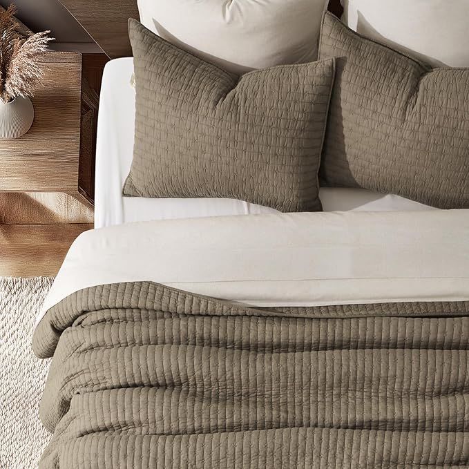 Quilt Set - King - 3 Piece