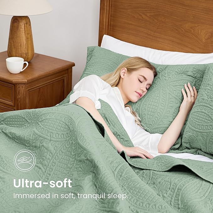 Quilt Set - Full - 3 Piece