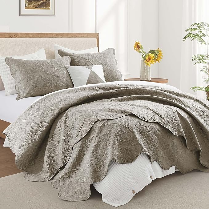 Microfiber Quilt Set - King - 8 Pack