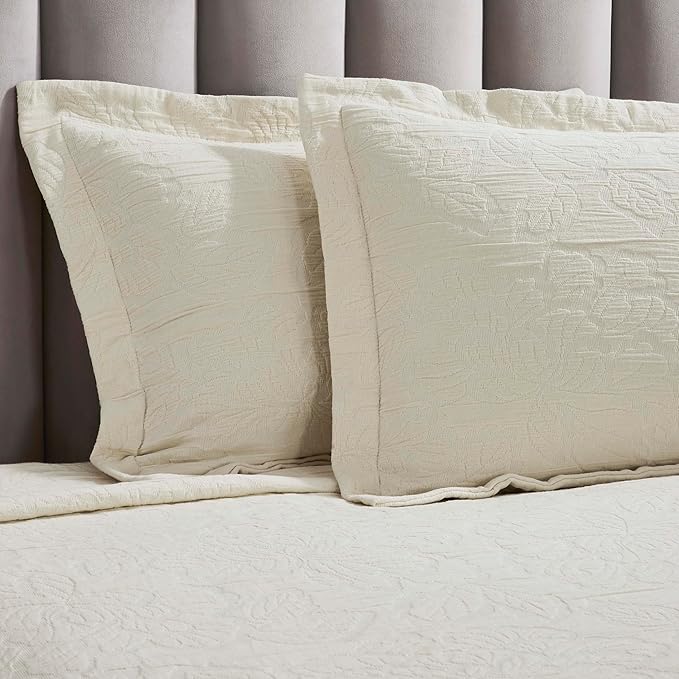 Bedding Set - Queen - 3 Piece