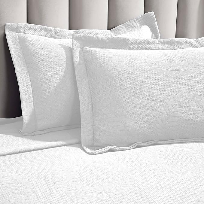Bedding Set - California King - 3 Piece