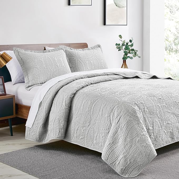 Quilt Set - California King - 3 Piece