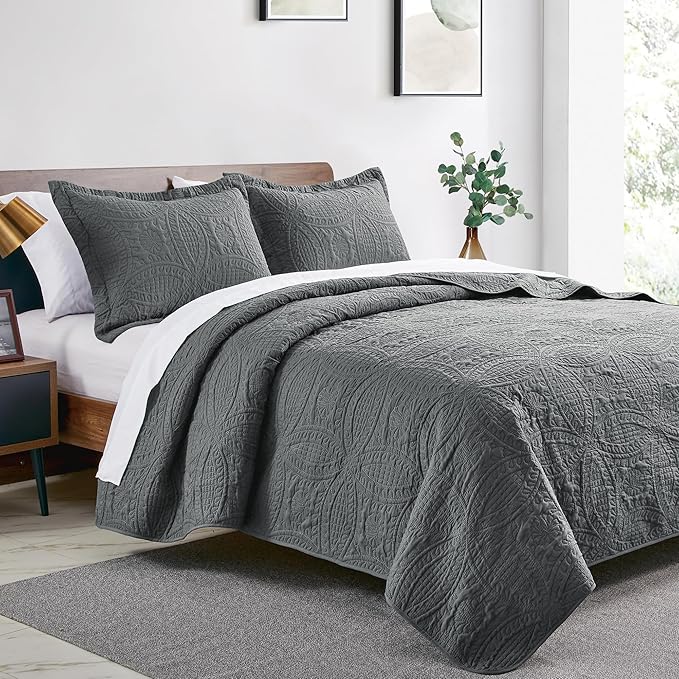 Quilt Set - Full - 3 Piece