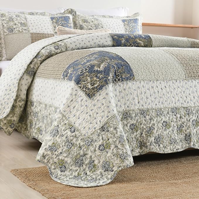 Quilt Set - Queen - 90 x 98 in - 3 Piece
