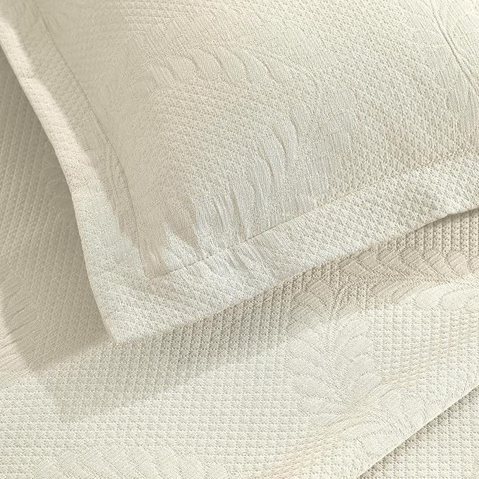 Bedding Set - California King - 3 Piece